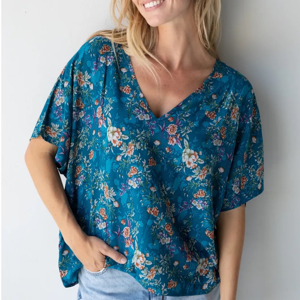 Natural Life Teal Floral V-Neck Dolman Sleeve Blouse Small Boho Top Casual